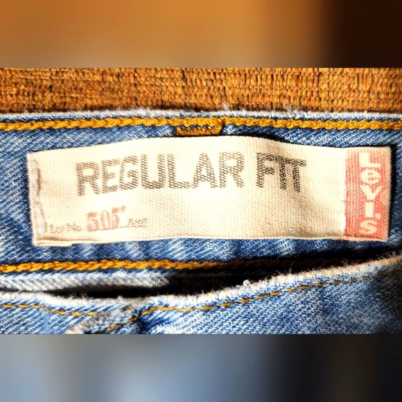 Men's Levi Jeans - Picture 3 of 3